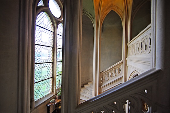 abbaye des vaux de cernay escalier château