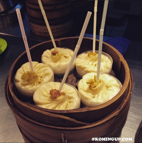Shangaï-raviolis-chinois-au-jus-de-porc-old-city-of-shangaï-by-komingup