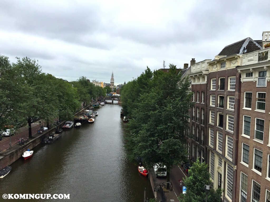 Une parisienne a Amsterdam canaux vue d'en haut
