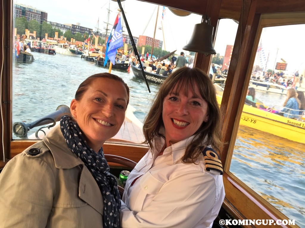 Une parisienne a Amsterdam sail amsterdam capitaine de bateau