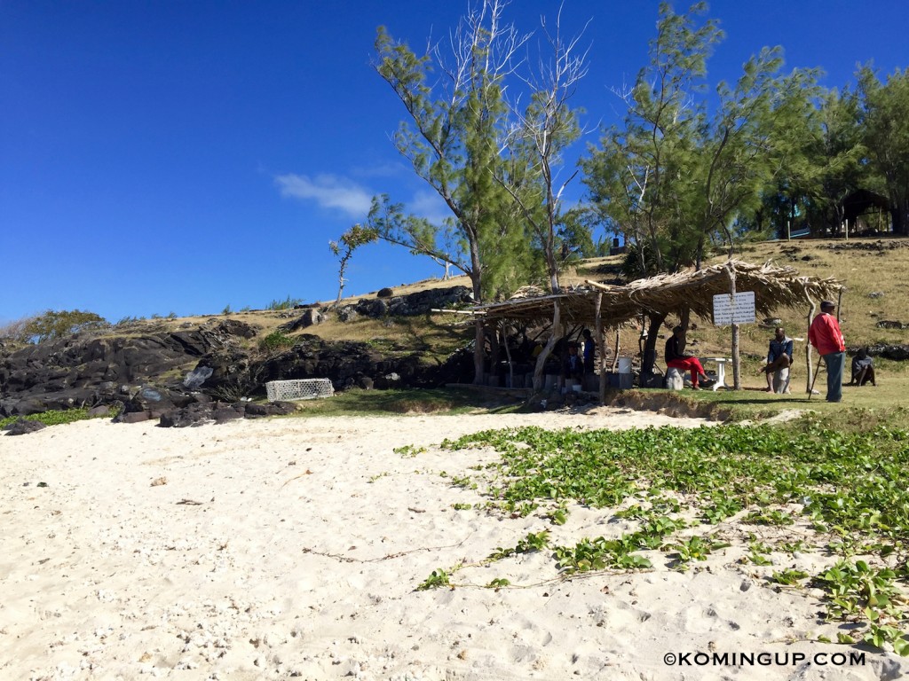 Ile rodrigues paillotte plage de la belle rodriguaise