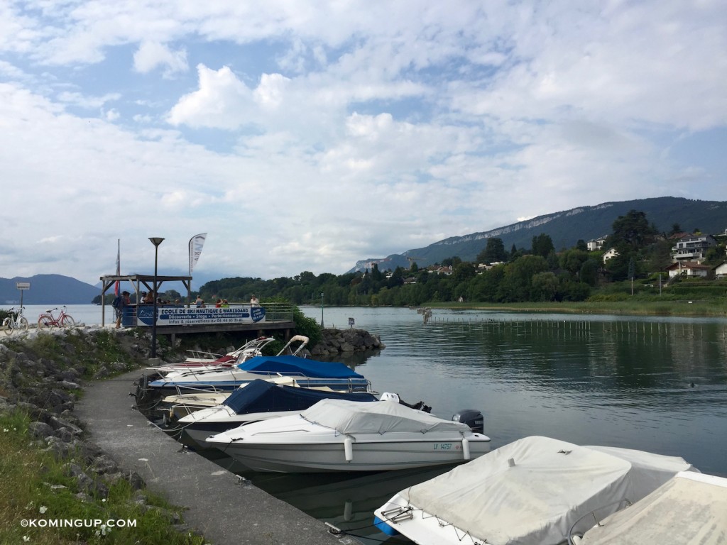 Aix-les-bains-riviera-des-alpes-ecole-deski-nautique-wakeboard