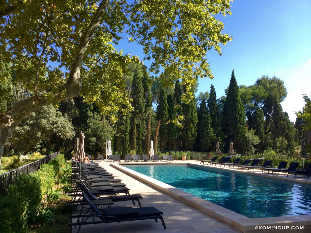 le-domaine-de-manville-hotel-cinq-etoiles-les-baux-de-provence-piscine-2