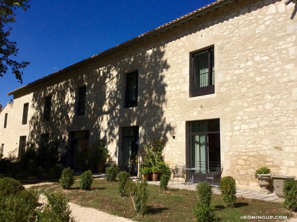 le-domaine-de-manville-hotel-cinq-etoiles-les-baux-de-provence-terrasses-des-chambres-executives-et-suites