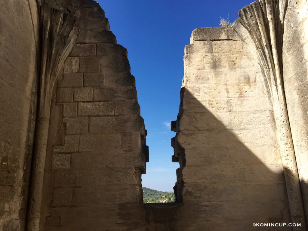 les-baux-de-provence-chapelle-du-chateau