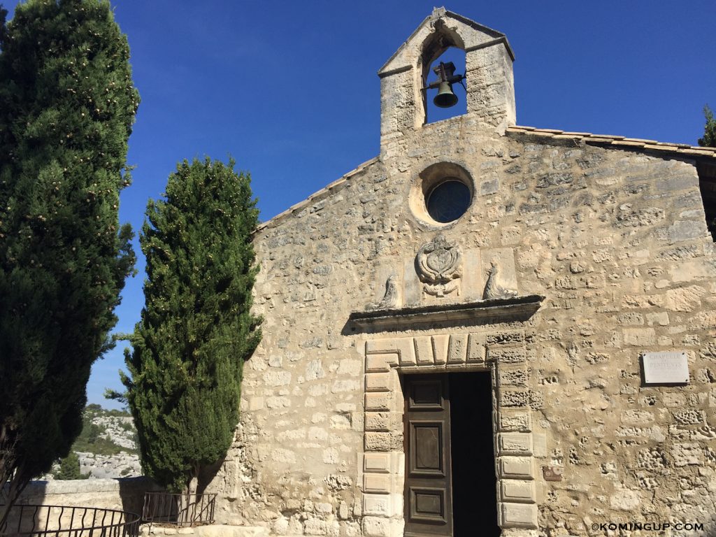 village-des-baux-de-provence-chapelle