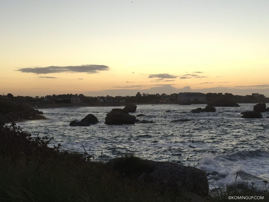 hotel-de-la-mer-brignogan-plage-cote-des-legendes-finistere-nord-bretagne-coucher-de-soleil-maree-haute