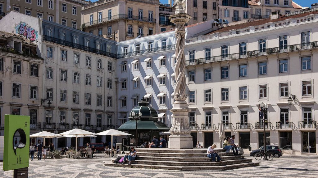 almalusa-baixa-chiado-lisbonne-vue-de-la-place