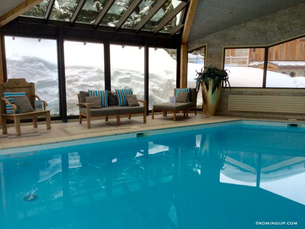 les-sherpas-hotel-4-de-charme-courchevel-1850-piscine