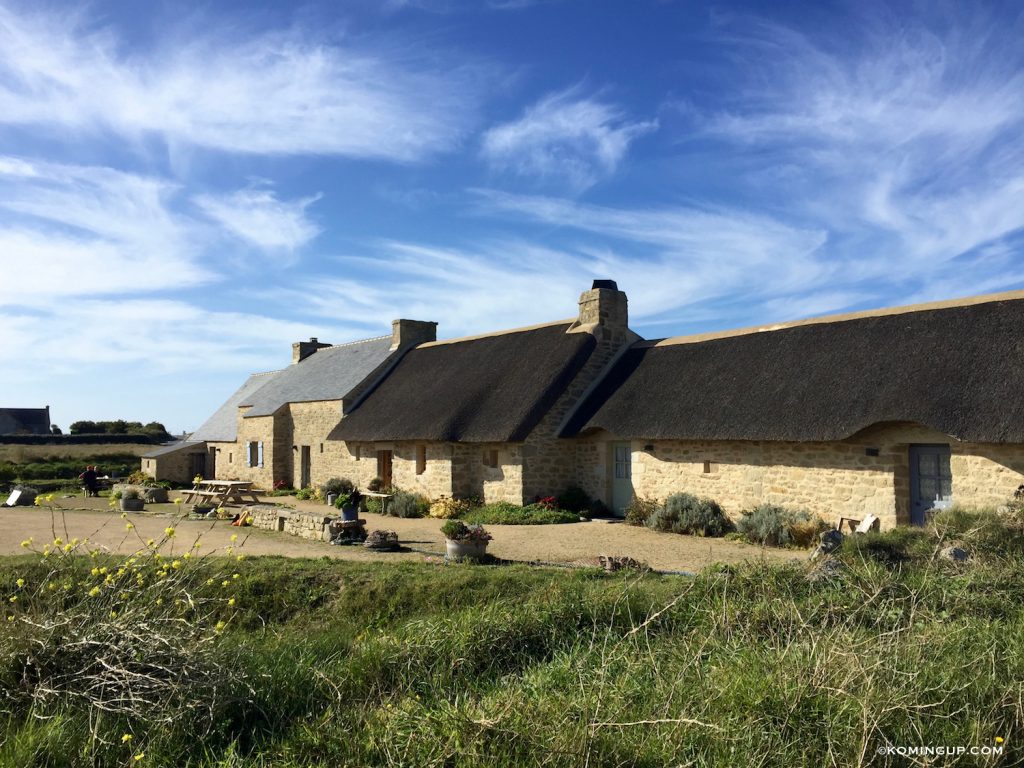 village-de-menneham-cote-des-legendes-finistere-nord