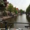 une-parisienne-a-amsterdam-canal