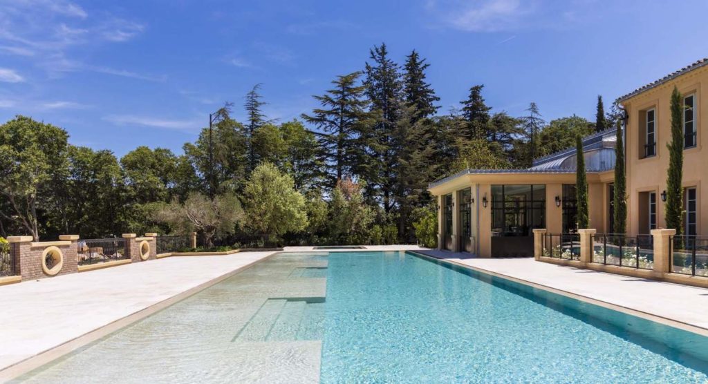 La villa Saint-Ange hôtel cinq étoiles Aix en Provence piscine